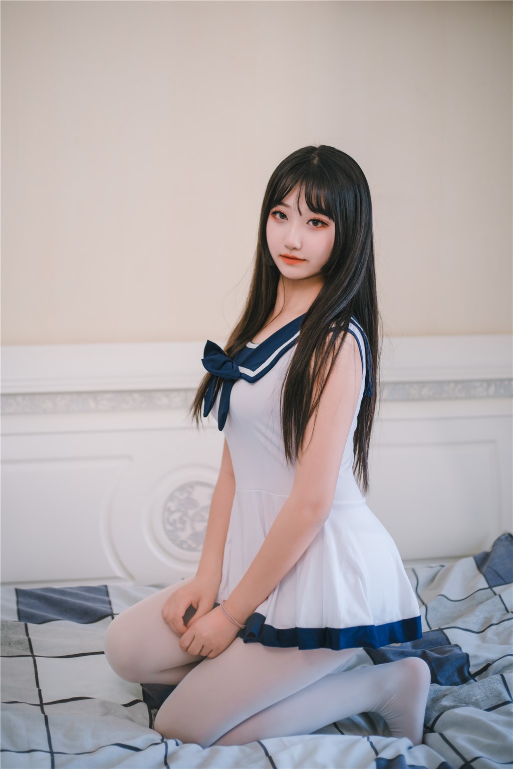 绯红夜宴万象录:51吃瓜网讲述一段关于极致挑衅与禁断欲火的夜色奇谈