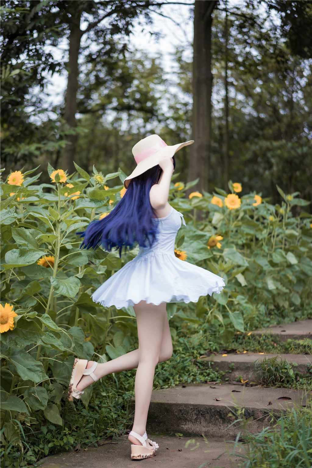 禁忌低吟：盘点名流私密生活中那段充满绝望与欲火交织的内幕