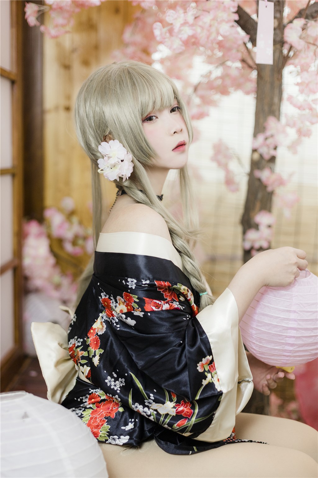 夜幕热情私录:当红偶像在深夜聚会后留下的那段狂野与温柔交织的悸动记录